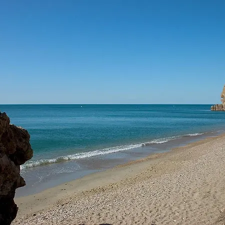 Mira Ceti Yurt Bed & Breakfast Sète