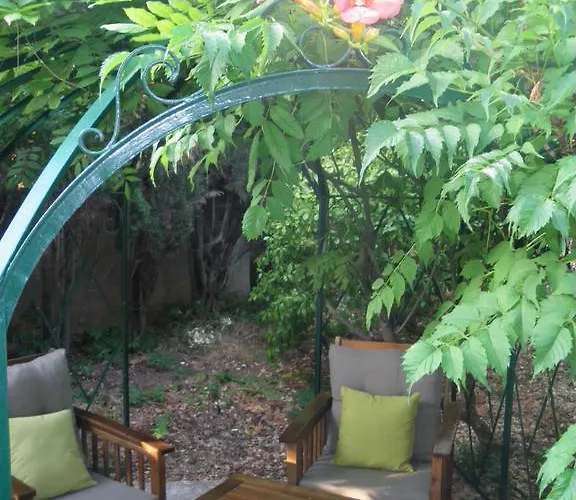 Bed & Breakfast Mira Ceti Yurt *