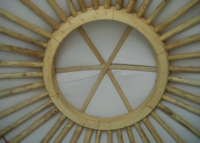 Mira Ceti Yurt Bed & Breakfast Sète