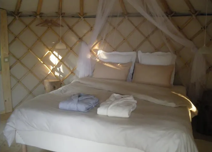 Bed & Breakfast Mira Ceti Yurt *